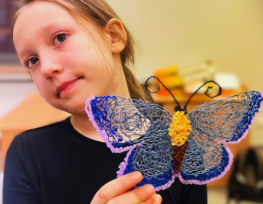 🌻🐝Wiosna pełna pomysłów – jak połączyć zajęcia plastyczne i technologię?🐝🌻